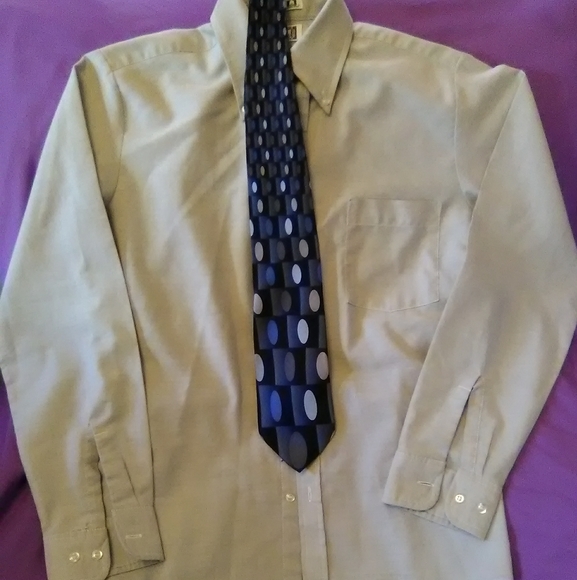 5$ bundle ONLY~Men's top& tie for a teenager - Picture 3 of 4
